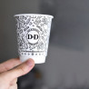 Spesialtrykt 240 ml BIO-pappkrus med 'Dan & Decarlo' logo